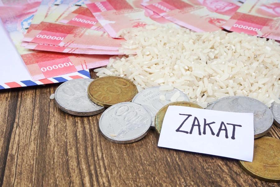 perbedaan zakat, infak dan sedekah